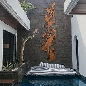 dwina-villa-canggu.hotelsseminyak.net/