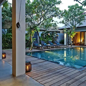 villa-ziba.hotelsseminyak.net/